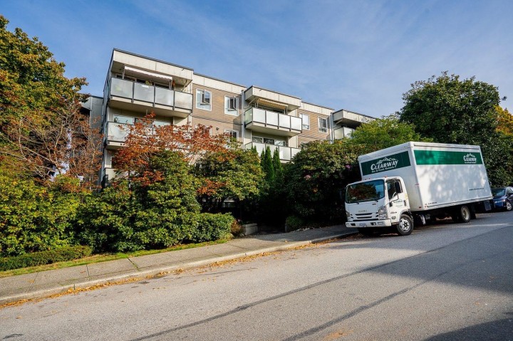 Photo 31 at 408 - 2333 Triumph Street, Hastings, Vancouver East