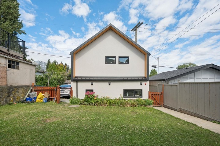 Photo 27 at 3559 Lakewood Street, Grandview Woodland, Vancouver East