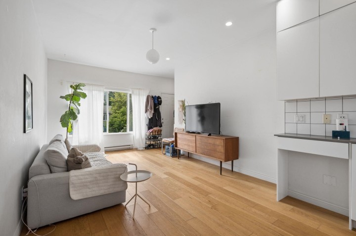 Photo 3 at 3559 Lakewood Street, Grandview Woodland, Vancouver East