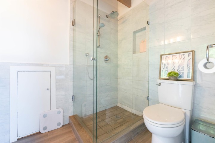 Photo 18 at 3341 Marine Drive, West Bay, West Vancouver