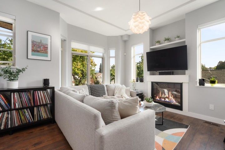 Photo 2 at 1382 E 17th Avenue, Knight, Vancouver East
