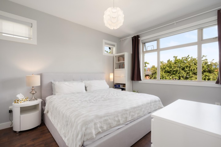 Photo 6 at 1382 E 17th Avenue, Knight, Vancouver East