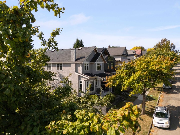 Photo 16 at 1382 E 17th Avenue, Knight, Vancouver East