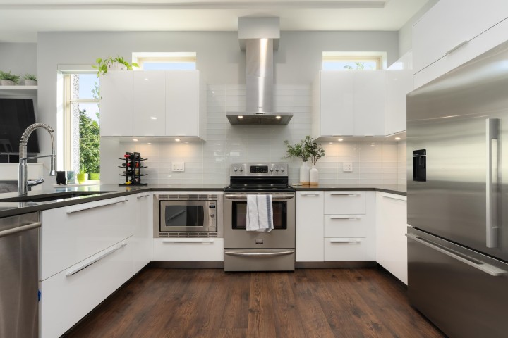 Photo 4 at 1382 E 17th Avenue, Knight, Vancouver East