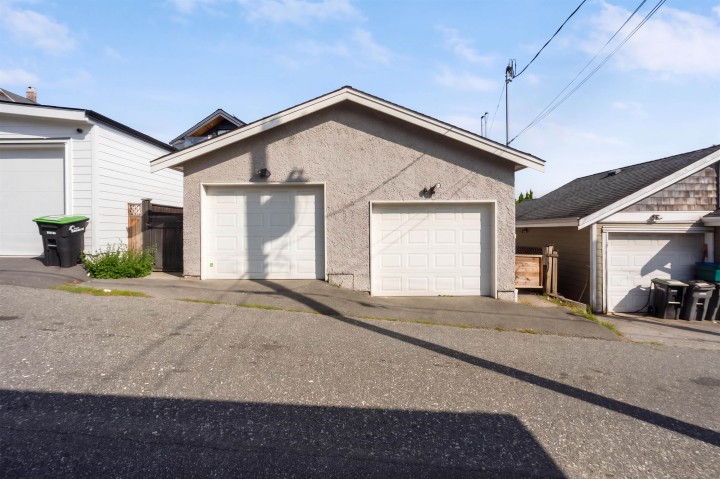 Photo 9 at 1382 E 17th Avenue, Knight, Vancouver East