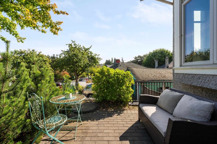 Photo 10 at 1382 E 17th Avenue, Knight, Vancouver East