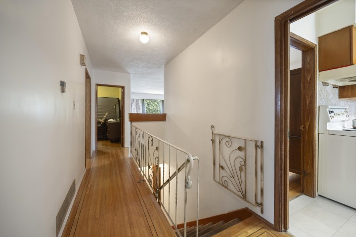 Photo 12 at 238 E 21st Avenue, Main, Vancouver East
