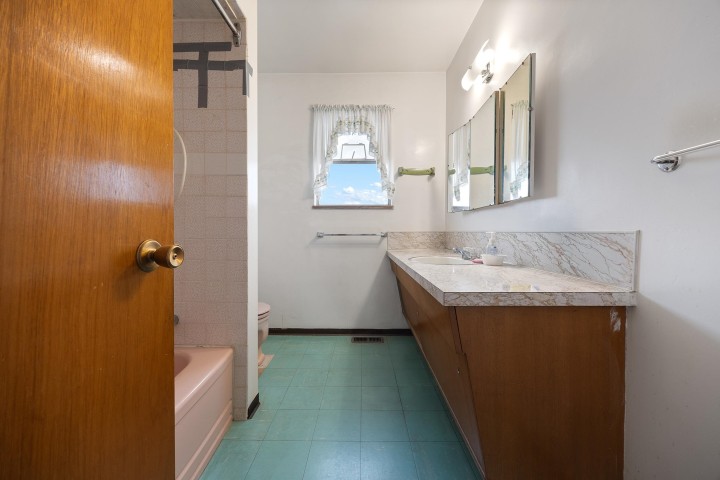 Photo 14 at 238 E 21st Avenue, Main, Vancouver East