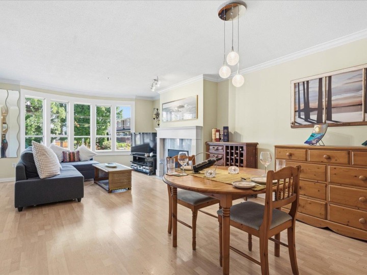Photo 1 at 201 - 3220 W 4th Avenue, Kitsilano, Vancouver West