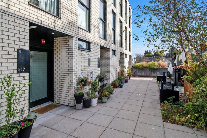 Photo 1 at 312 - 1647 E Pender Street, Hastings, Vancouver East