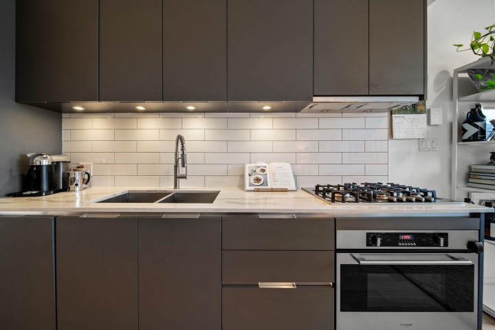 Photo 5 at 312 - 1647 E Pender Street, Hastings, Vancouver East
