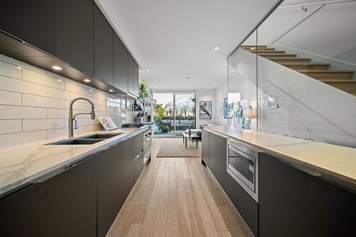 Photo 4 at 312 - 1647 E Pender Street, Hastings, Vancouver East