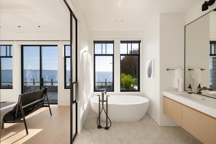 Photo 16 at 3156 Travers Avenue, West Bay, West Vancouver