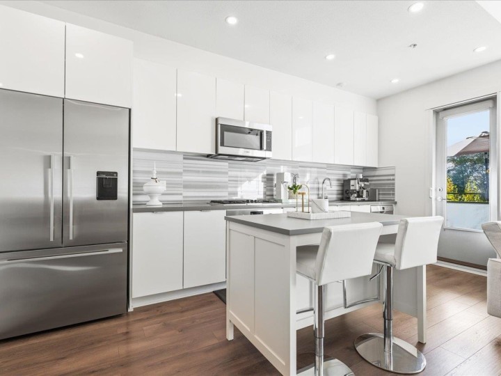 Photo 6 at 318 - 3138 Riverwalk Avenue, South Marine, Vancouver East