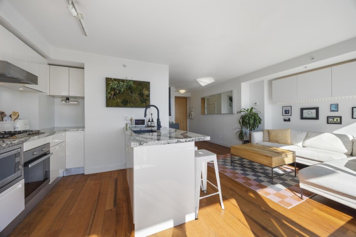 Photo 6 at PH9 - 188 Keefer Street, Downtown VE, Vancouver East