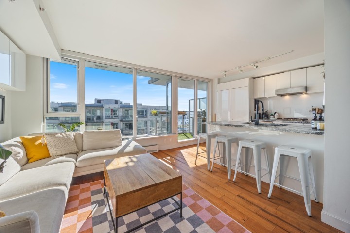 Photo 1 at PH9 - 188 Keefer Street, Downtown VE, Vancouver East