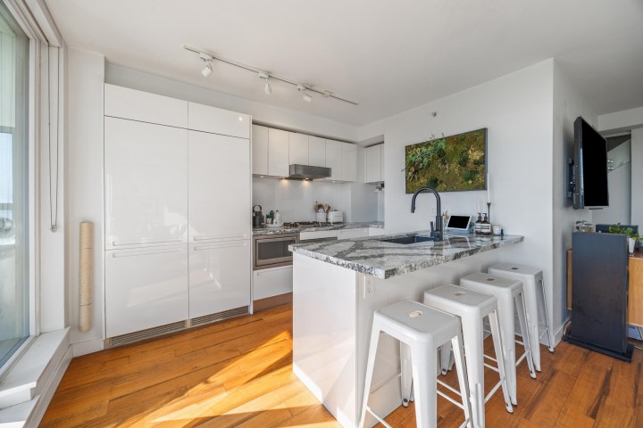 Photo 4 at PH9 - 188 Keefer Street, Downtown VE, Vancouver East