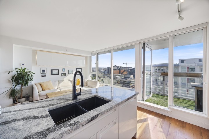 Photo 8 at PH9 - 188 Keefer Street, Downtown VE, Vancouver East