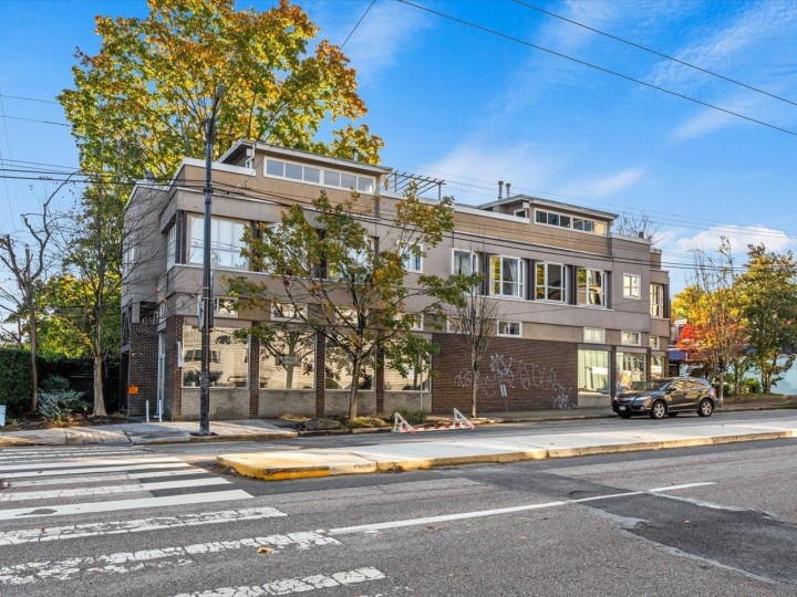 Photo 23 at 1 - 2450 Alma Street, Kitsilano, Vancouver West