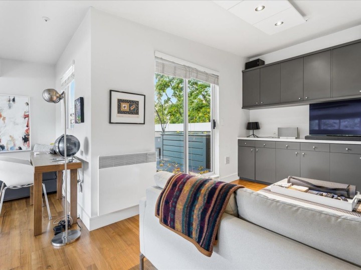 Photo 15 at 1 - 2450 Alma Street, Kitsilano, Vancouver West
