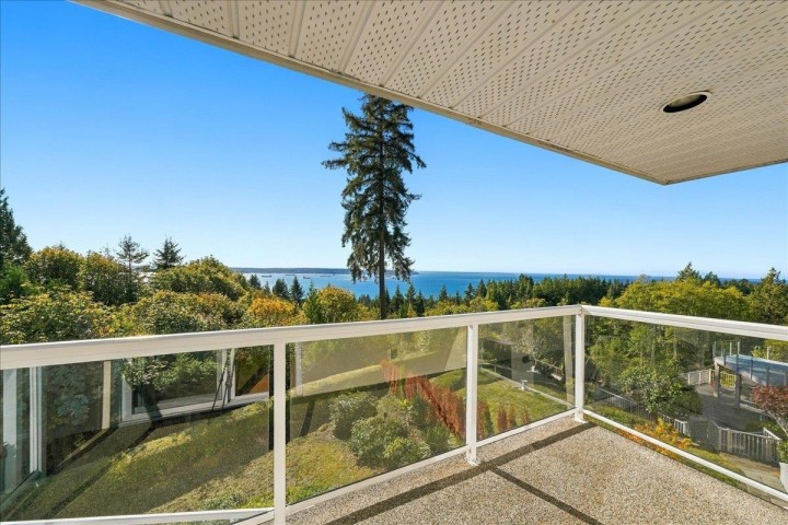 Photo 6 at 2790 Chelsea Close, Chelsea Park, West Vancouver
