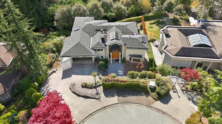 Photo 36 at 2790 Chelsea Close, Chelsea Park, West Vancouver