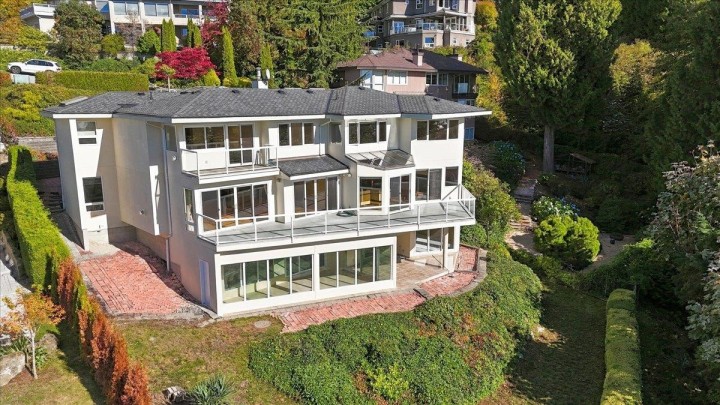 Photo 39 at 2790 Chelsea Close, Chelsea Park, West Vancouver