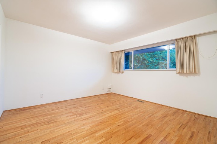Photo 12 at 2265 Inglewood Avenue, Dundarave, West Vancouver