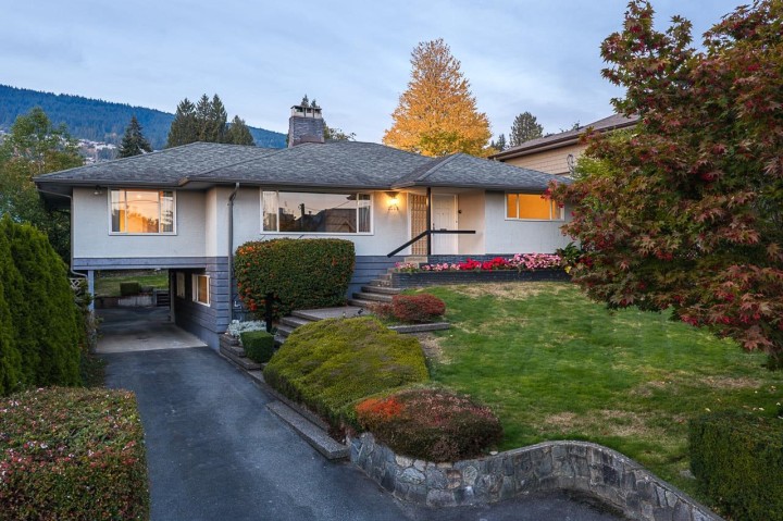 Photo 3 at 2265 Inglewood Avenue, Dundarave, West Vancouver