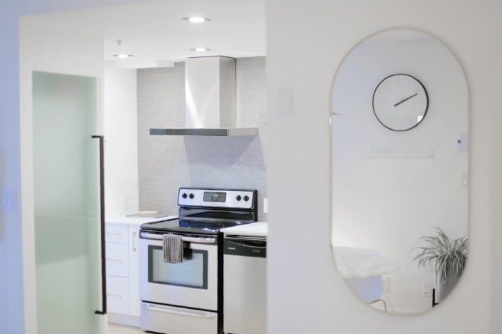 Photo 7 at 608 - 1166 Melville Street, Coal Harbour, Vancouver West