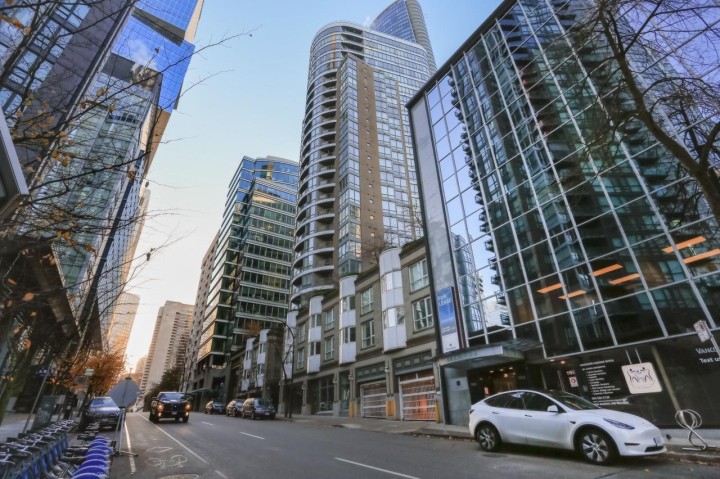 Photo 14 at 608 - 1166 Melville Street, Coal Harbour, Vancouver West