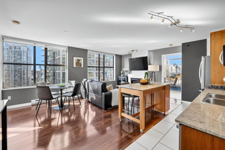Photo 5 at 1507 - 989 Beatty Street, Yaletown, Vancouver West