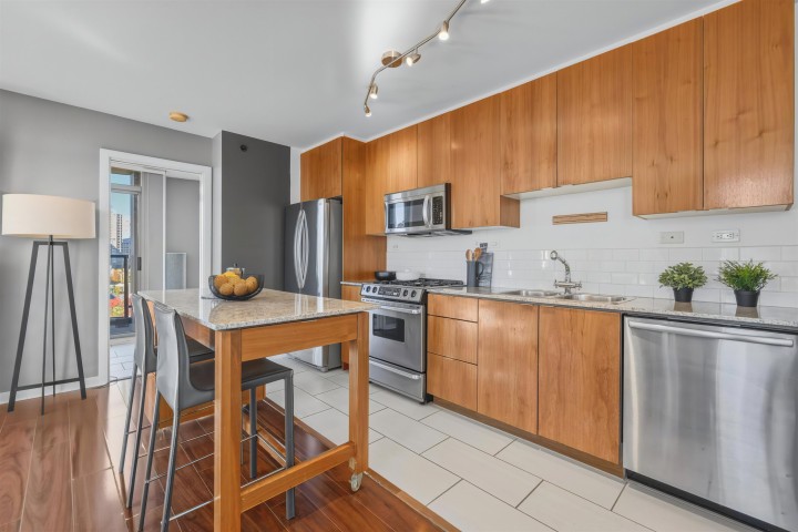 Photo 9 at 1507 - 989 Beatty Street, Yaletown, Vancouver West