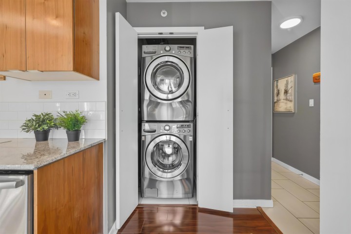 Photo 14 at 1507 - 989 Beatty Street, Yaletown, Vancouver West