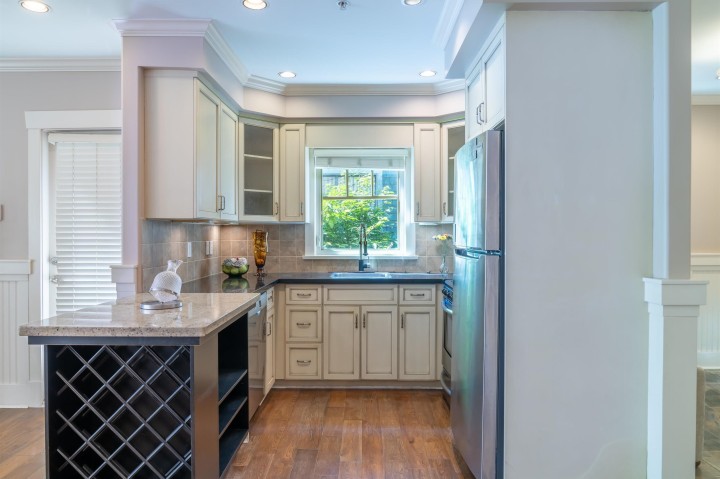 Photo 6 at 208 W 13th Avenue, Mount Pleasant VW, Vancouver West