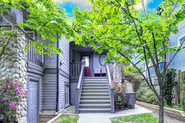 Photo 1 at 208 W 13th Avenue, Mount Pleasant VW, Vancouver West