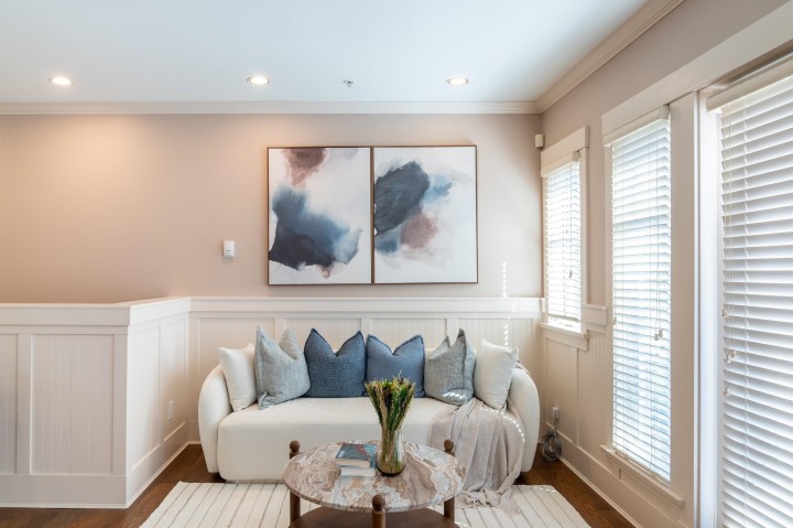 Photo 4 at 208 W 13th Avenue, Mount Pleasant VW, Vancouver West