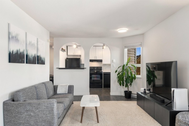 Photo 12 at 5 - 1101 W 8th Avenue, Fairview VW, Vancouver West