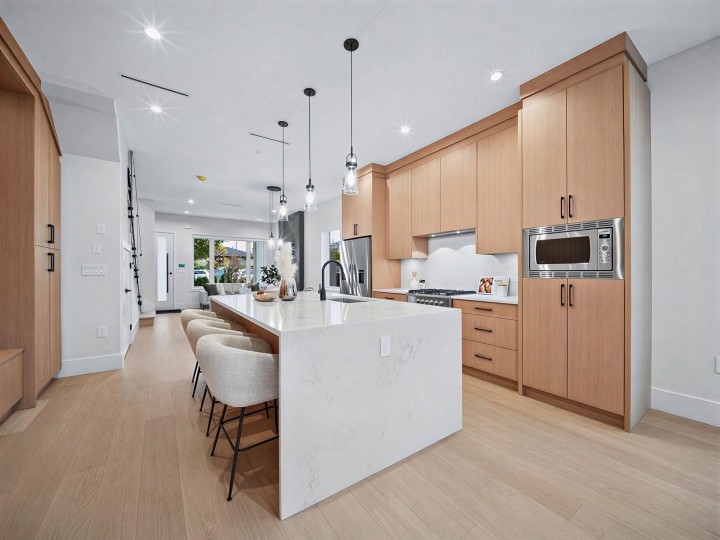 Photo 11 at 2 - 6991 Kerr Street, Killarney VE, Vancouver East