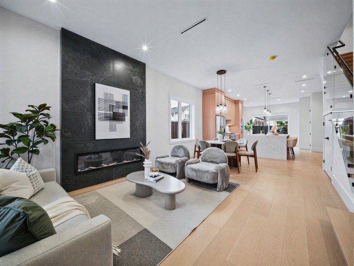 Photo 4 at 2 - 6991 Kerr Street, Killarney VE, Vancouver East