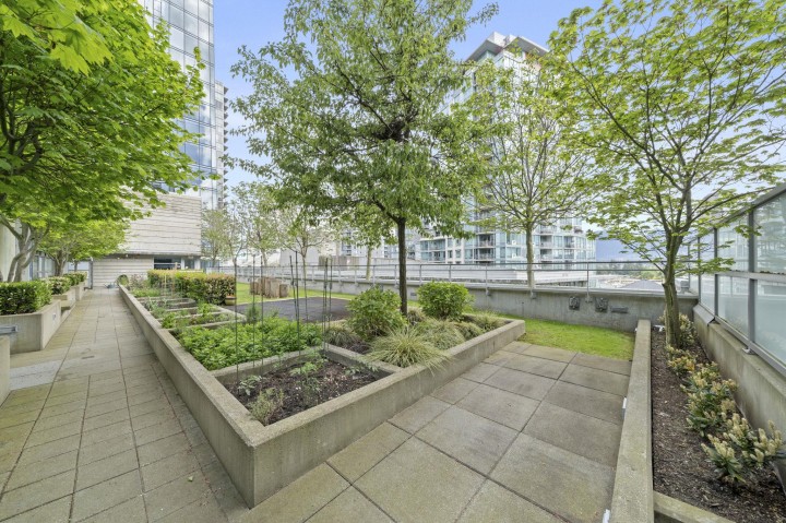 Photo 23 at 201 - 1409 W Pender Street, Coal Harbour, Vancouver West