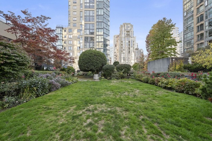 Photo 27 at 601 - 1155 Homer Street, Yaletown, Vancouver West