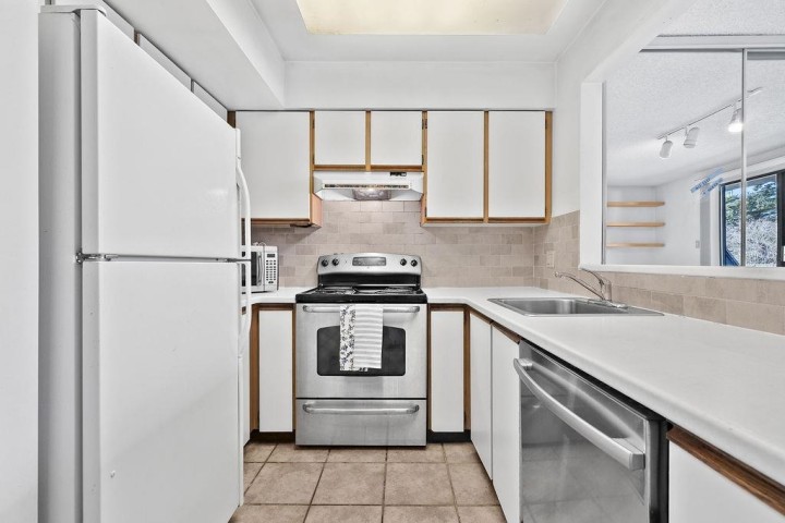 Photo 3 at 1465 Clyde Avenue, Ambleside, West Vancouver