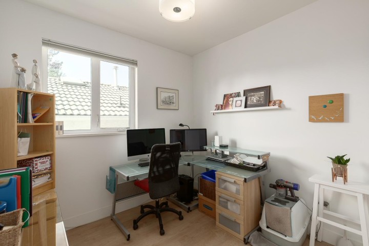 Photo 14 at 572 E 16th Avenue, Fraser VE, Vancouver East
