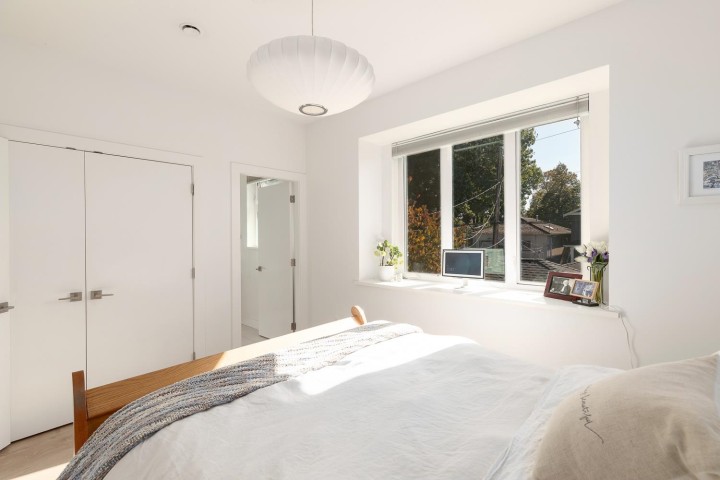 Photo 19 at 572 E 16th Avenue, Fraser VE, Vancouver East