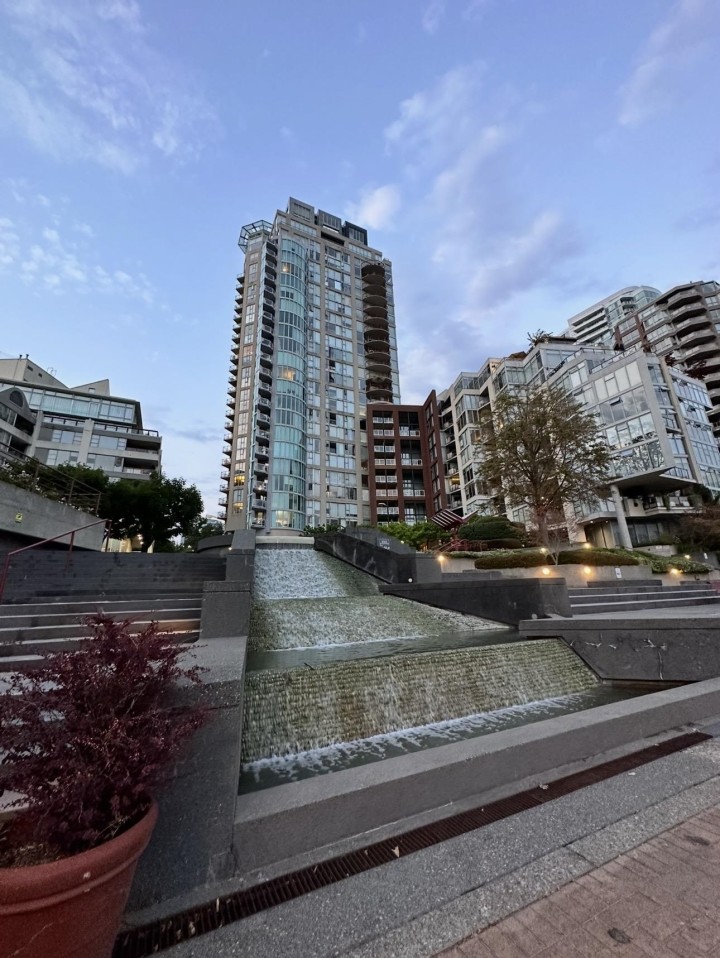 Photo 27 at 503 - 990 Beach Avenue, Yaletown, Vancouver West