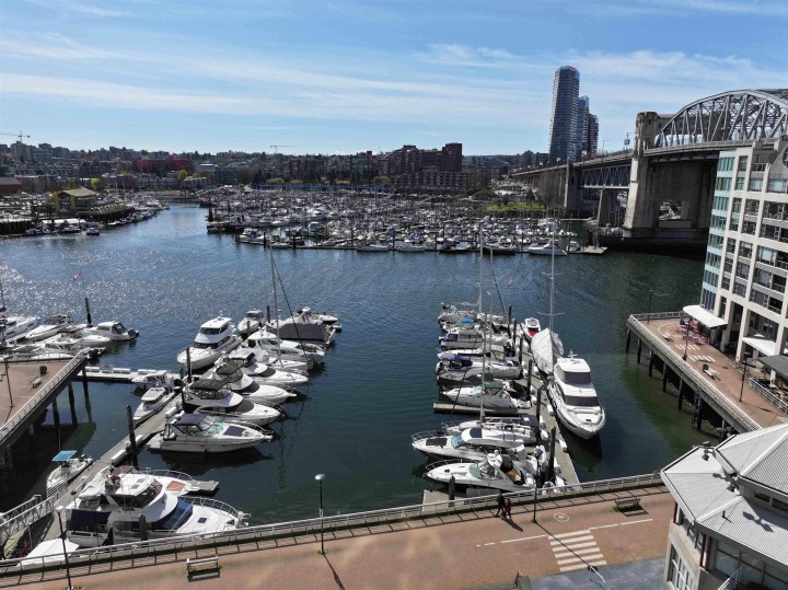 Photo 6 at 503 - 990 Beach Avenue, Yaletown, Vancouver West