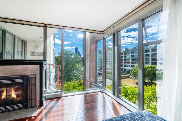 Photo 1 at 503 - 990 Beach Avenue, Yaletown, Vancouver West
