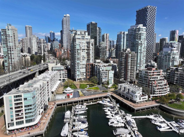 Photo 24 at 503 - 990 Beach Avenue, Yaletown, Vancouver West