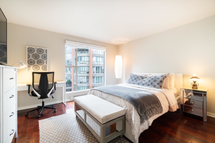 Photo 14 at 503 - 990 Beach Avenue, Yaletown, Vancouver West